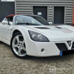 Opel Speedster / Vauxhall VX220 – vue trois-quarts avant droite