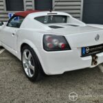 Opel Speedster / Vauxhall VX220 – vue trois-quarts arrière gauche