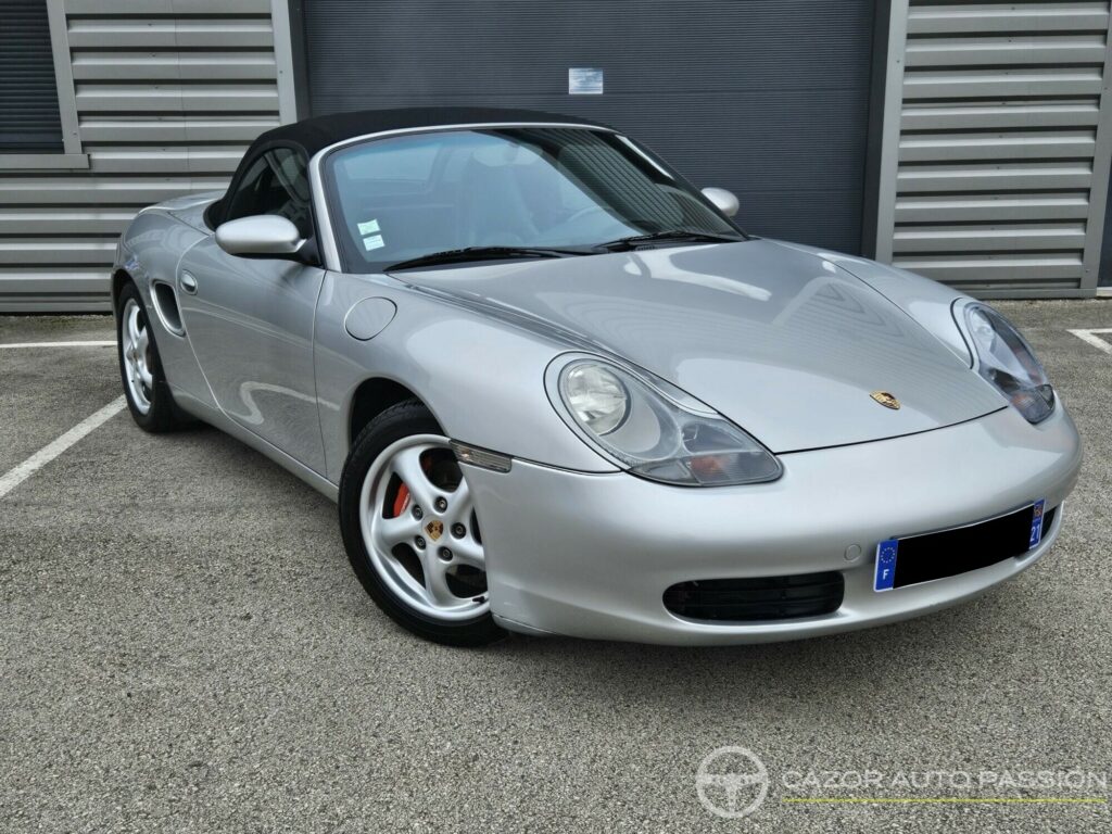 Porsche Boxster 986 2.5 – vue trois-quarts avant gauche