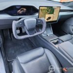 Tesla Model S Plaid – poste de conduite avec volant Yoke