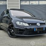 Volkswagen Golf 7 R 2.0 TSI 300ch DSG6 5 Portes — vue trois-quarts avant