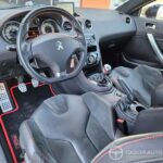 Peugeot RCZ R 1.6 THP 270 ch — poste de conduite