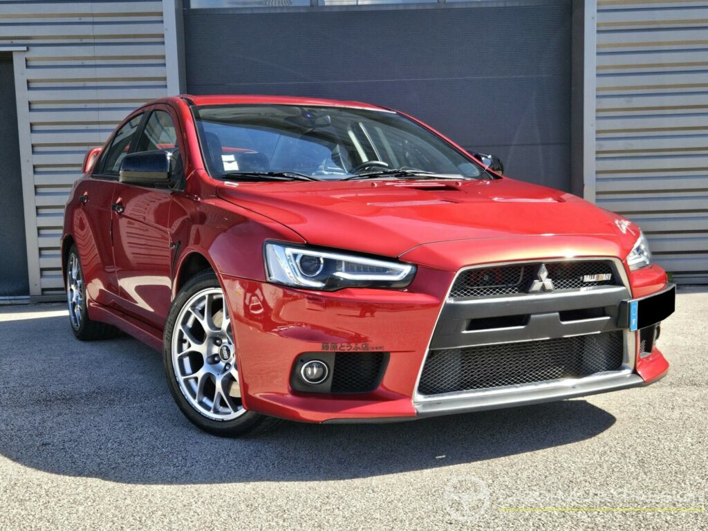 Mitsubishi Lancer Evo X 2,0 T 295 MR TC-SST — vue trois-quarts avant