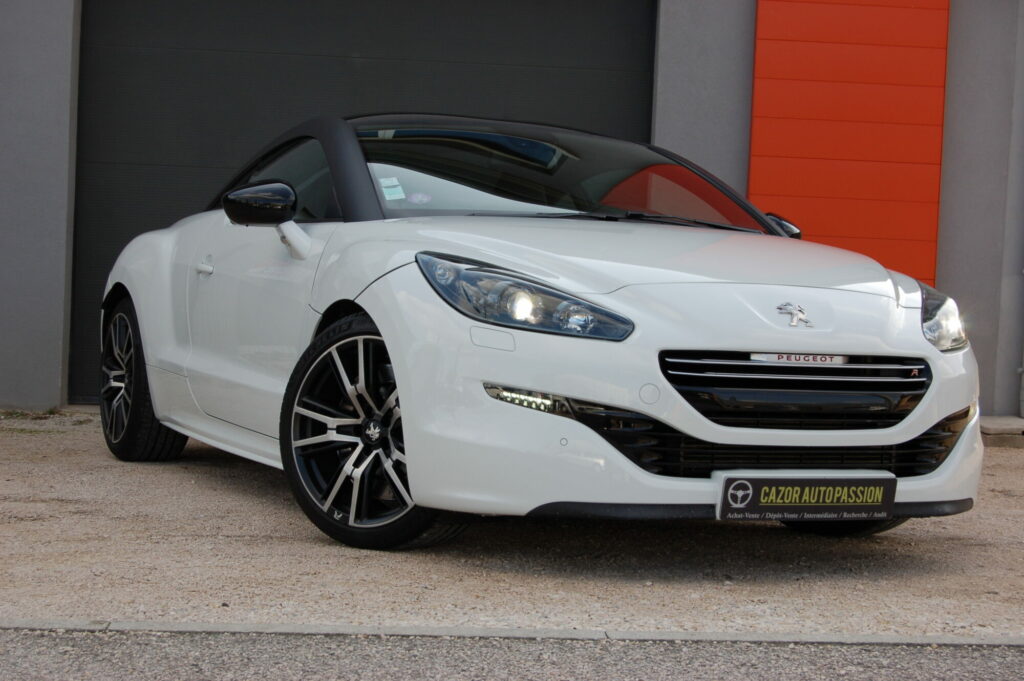 Peugeot RCZ R 1.6 THP 270 ch — vue trois-quarts avant
