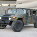 AM General Humvee M998 — Cargo / Transport de troupes — vue trois-quarts avant