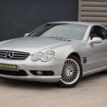 Mercedes SL 500 Pack AMG (R230) 306 ch — vue trois-quarts avant décapotée