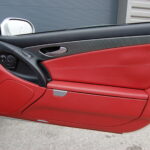 Mercedes SL 500 Pack AMG (R230) 306 ch — contre-porte passager