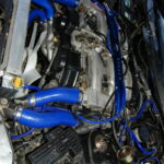 Nissan 300ZX Z32 Twin Turbo — préparation DGM 375 ch — moteur et durites silicone