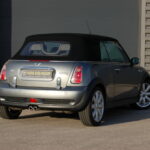Mini Cooper S Cabriolet 1.6 170 ch — vue trois-quarts arrière capotée