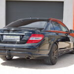 Mercedes Classe C 350 Avantgarde Pack AMG 7G-Tronic (W204) — vue trois-quarts arrière opposée