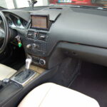 Mercedes Classe C 350 Avantgarde Pack AMG 7G-Tronic (W204) — habitacle côté passager