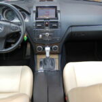 Mercedes Classe C 350 Avantgarde Pack AMG 7G-Tronic (W204) — tableau de bord et console