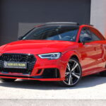 Audi RS3 Berline 2.5 TFSI 400 ch Quattro S tronic — vue trois-quarts avant opposée