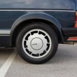 Volkswagen Golf 1 GTI 1800 DX Plus Pirelli — jante Pirelli arrière opposée
