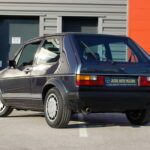 Volkswagen Golf 1 GTI 1800 DX Plus Pirelli — vue trois-quarts arrière opposée