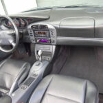 Porsche 911 type 996 Carrera 2 Cabriolet 3.4 Tiptronic S — habitacle côté passager