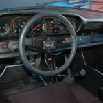 Porsche 911 3.0 SC — Backdating Carrera RS 2.7 — poste de conduite