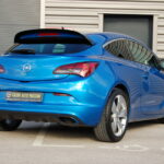 Opel Astra GTC OPC 2.0 Turbo 280 ch — vue trois-quarts arrière