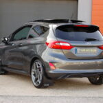 Ford Fiesta ST 1.5 EcoBoost 200 ch — 3 portes — vue trois-quarts arrière