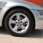 BMW Z3 2.0 Roadster 150 ch — jante avant opposée