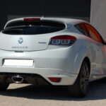Renault Mégane 3 RS Phase 2 265 ch Start & Stop — vue trois-quarts arrière opposée