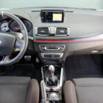 Renault Mégane 3 RS Phase 2 265 ch Start & Stop — tableau de bord et console centrale