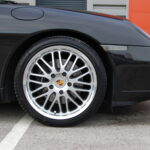 Porsche 911 type 996 Carrera 3.4 300 ch — jante avant