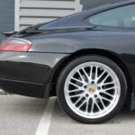 Porsche 911 type 996 Carrera 3.4 300 ch — jante arrière