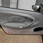 Porsche 911 type 996 Carrera 3.4 300 ch — contre-porte conducteur