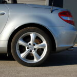 Mercedes SLK 350 Edition 10 7G-Tronic 272 ch — jante arrière opposée