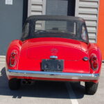 MG MGA 1600 MK1 Cabriolet — vue arrière avec capote