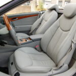 Mercedes SL 500 (R230) 306 ch BVA — siège conducteur