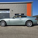 Jaguar XK Coupé V8 4.2 306 ch BVA6 — profil opposé
