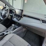 Toyota Corolla 1,8 Hybride 122 ch Design — habitacle côté passager