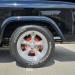 Chevrolet 3100 Apache V8 Restomod — 1955 — jante avant opposée