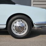 Alfa Romeo Giulia 1600 Spider Type 10123 - détail roue arrière et carrosserie