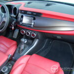 Alfa Romeo Giulietta Quadrifoglio Verde TCT — DGM 285 ch — habitacle côté passager
