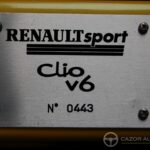 Renault Clio II V6 RS — plaque numérotée Renault Sport