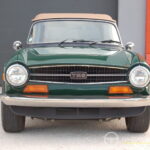 Triumph TR6 2.5 125 ch — double carburateur, overdrive — vue de face