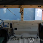 AM General Humvee M-1038 — Cargo / Transport de troupes — tableau de bord
