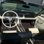 Ford Mustang Cabriolet V8 Code C 289 ci — poste de conduite