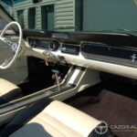 Ford Mustang Cabriolet V8 Code C 289 ci — habitacle côté passager