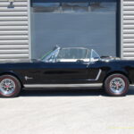 Ford Mustang Cabriolet V8 Code C 289 ci — profil opposé décapoté