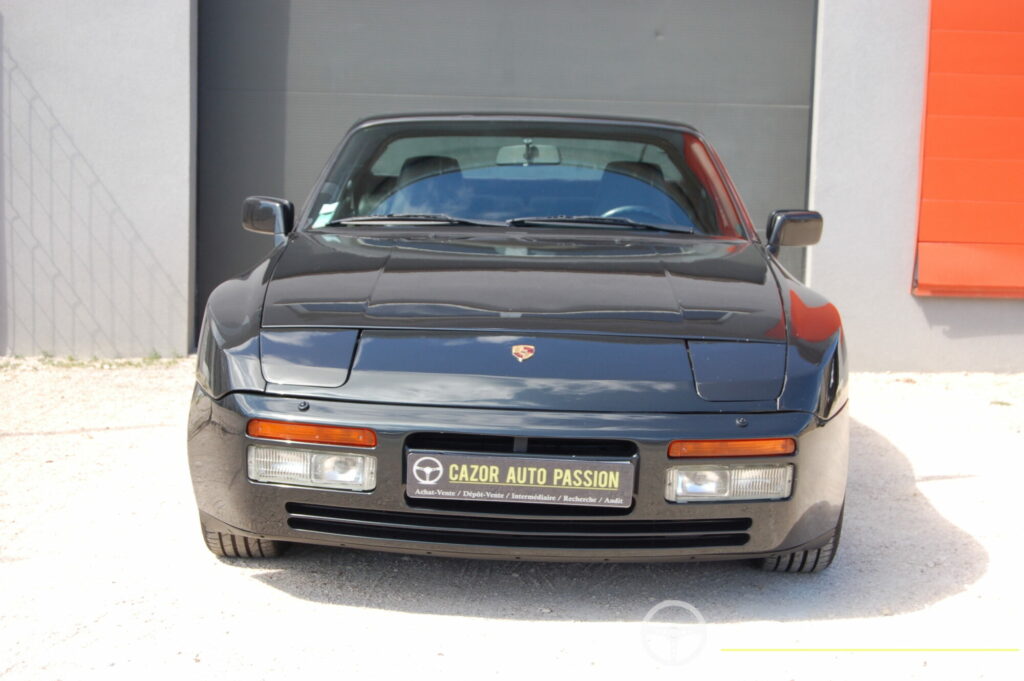 Porsche 944 S2