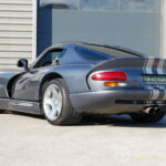 Dodge Viper GTS V10 450 ch — vue trois-quarts arrière opposée