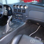 Dodge Viper GTS V10 450 ch — habitacle côté passager