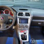 Subaru Impreza STI 9 DCCD — tableau de bord et console centrale