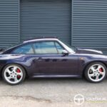 Porsche 911 type 993 Carrera 4S — Viola Metallic — profil opposé