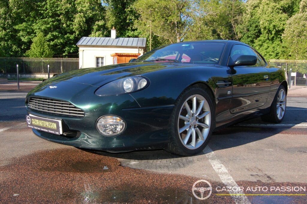 Aston Martin DB7 Vantage 2001 — vue trois-quarts avant