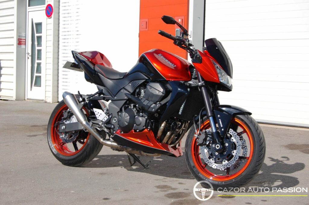 Kawasaki Z 750 ABS — vue trois-quarts avant